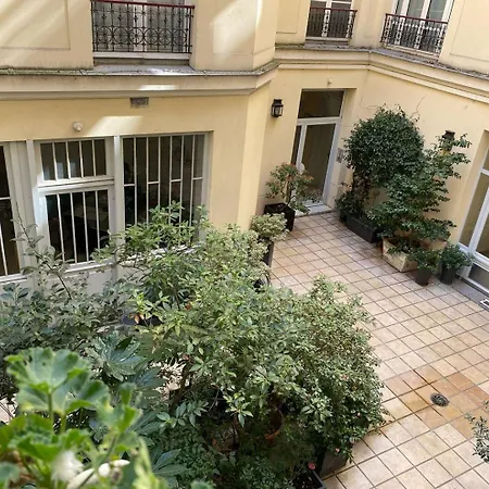 Bright In The Heart Of Le Marais Parigi